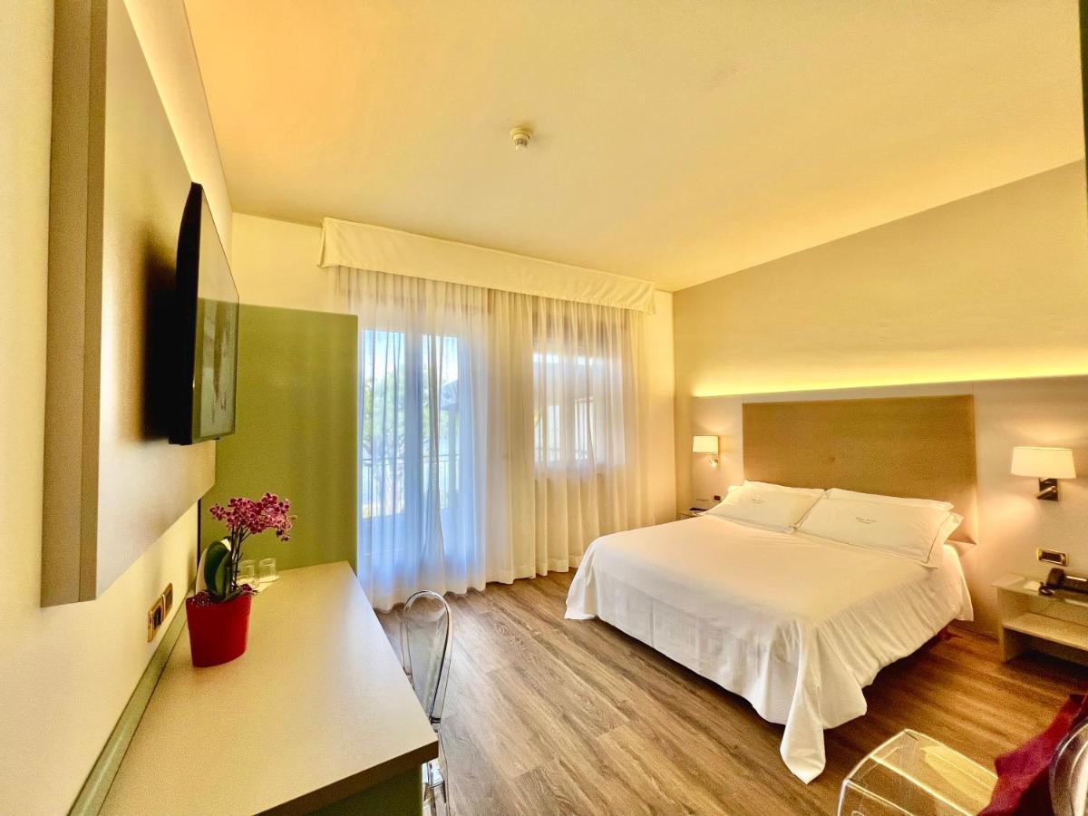 Hotel Marina วิเวโรเน ภายนอก รูปภาพ